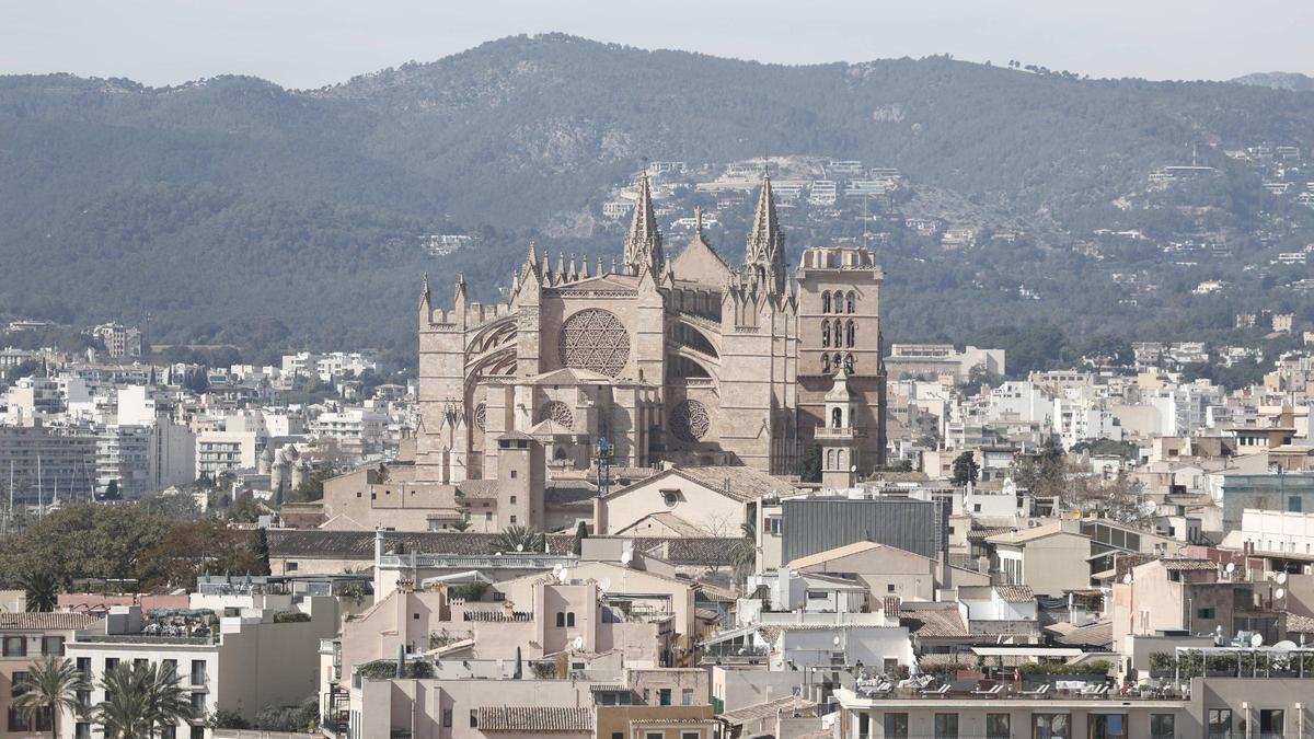 La compraventa de vivienda de segunda mano sufre una fuerte caída en las islas