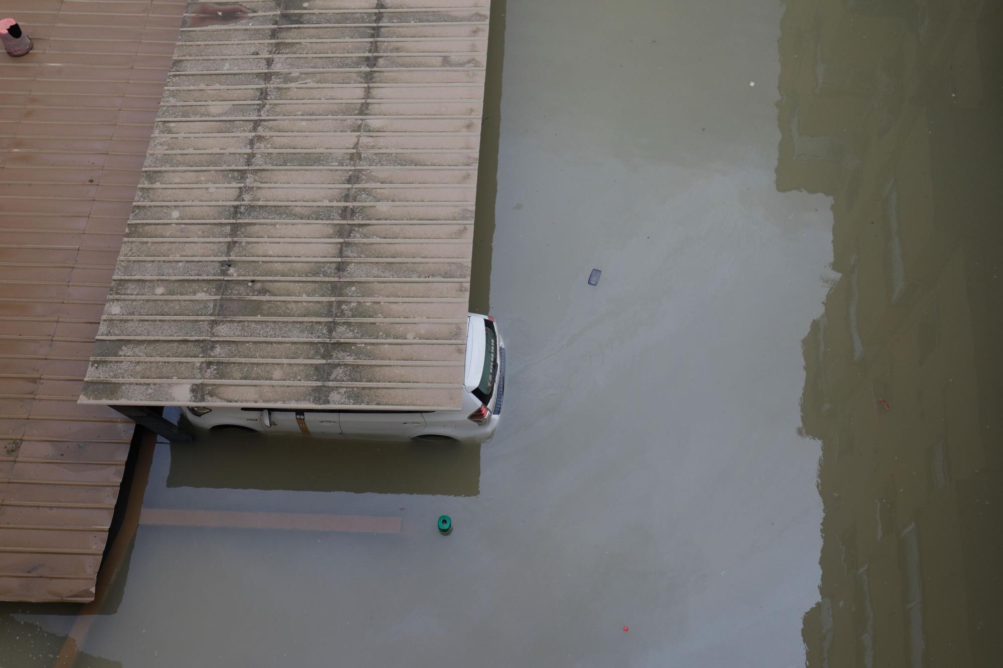 Rohrbruch in Pont d'Inca auf Mallorca setzt Dutzende Autos unter Wasser