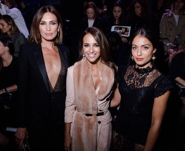Nieves Álvarez, Paula Echevarría e Hiba Abouk en el desfile de Etam en París