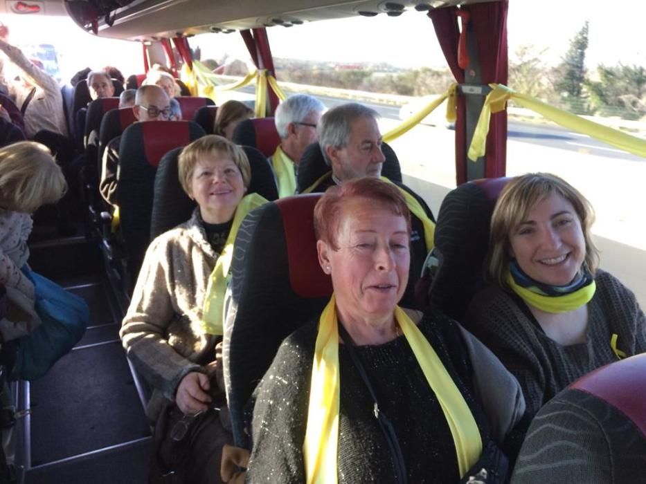 Interior d''un dels autocars amb gironins camí de Brussel·les