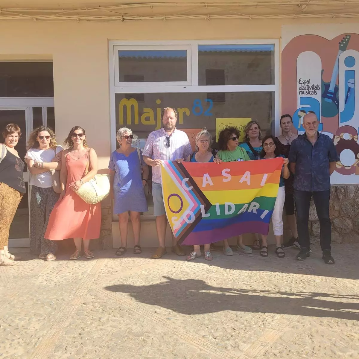 Los vecinos apoyan el acto LGTBI censurado por Vox en Pòrtol