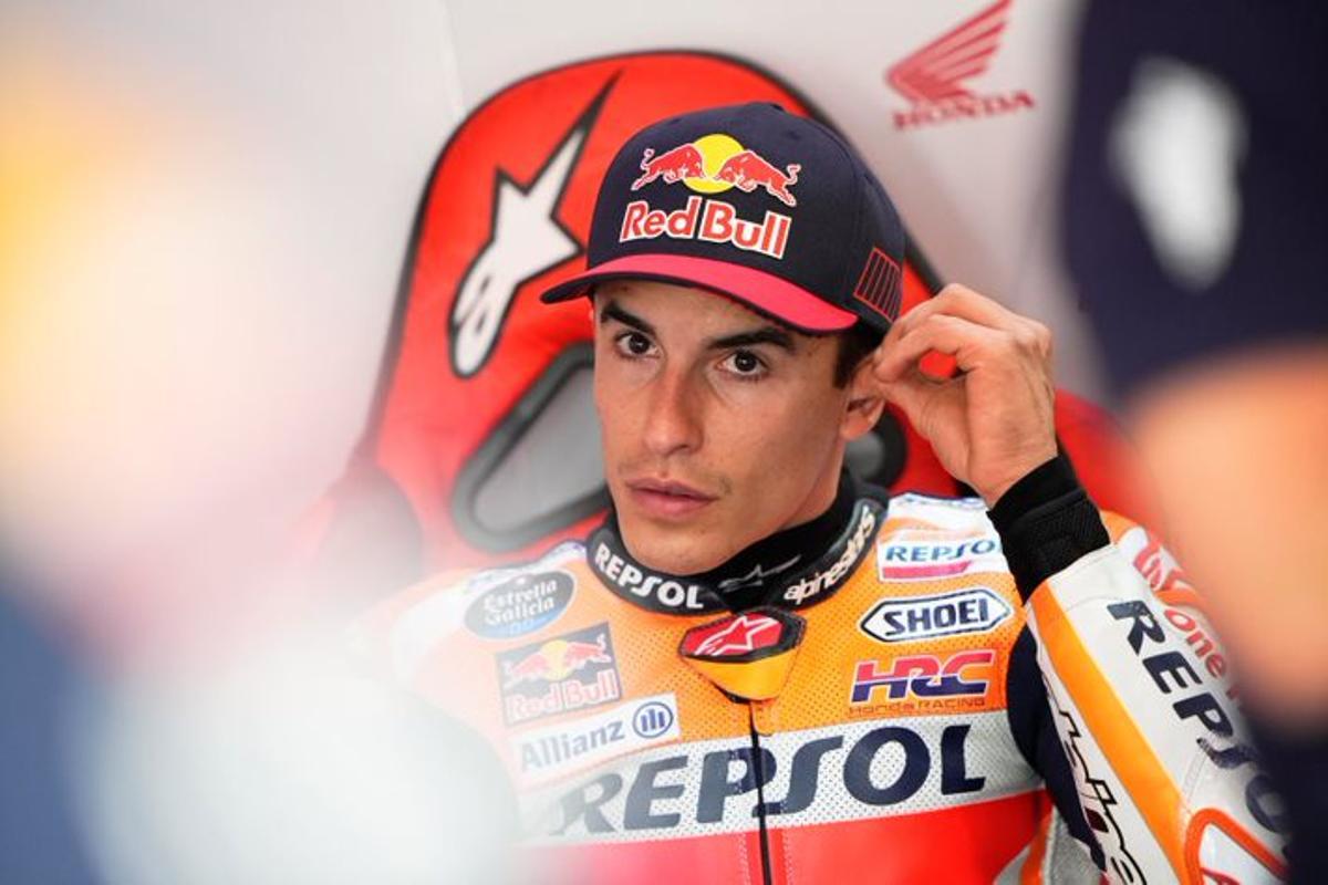 Marc Márquez recau d’una diplopia que li impedeix veure-hi bé