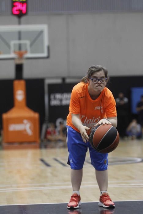 Partido entre los actores de 'Campeones' y el equipo de Burjassot que inspiró la película