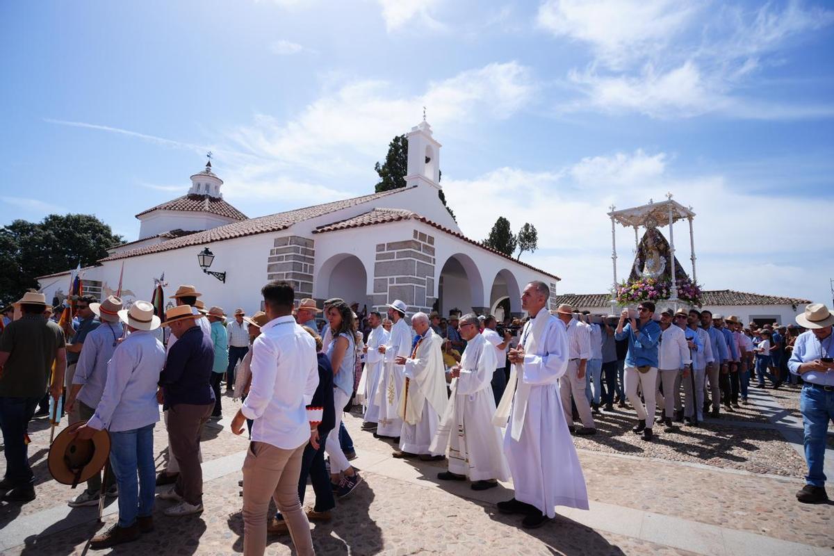 Villanueva de Córdoba recibe a la Virgen de Luna