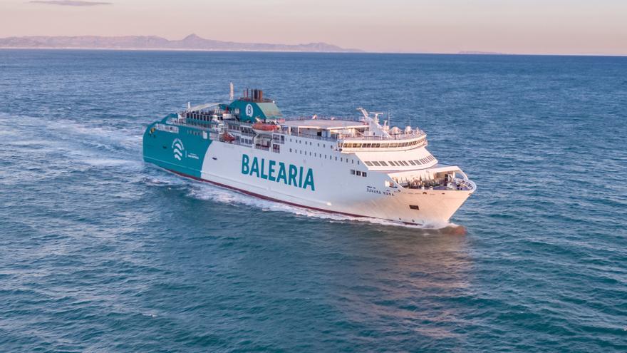 Buque 'Bahama Mama' de la naviera Baleària.