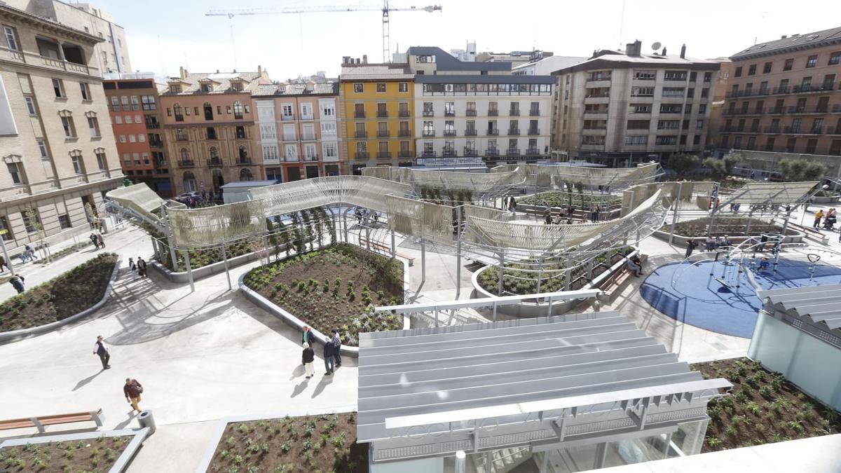 Inauguración de la renovada plaza Salamero de Zaragoza