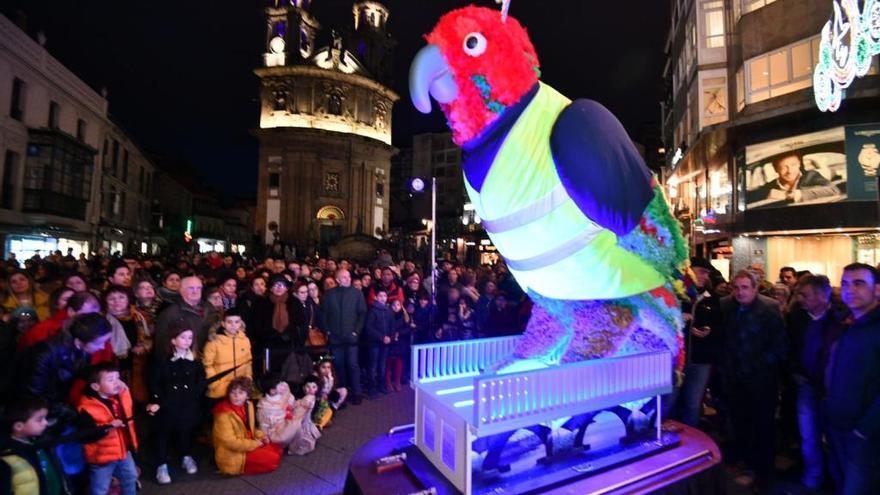 Presentación del disfraz 2020 del loro Ravachol