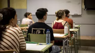 Un aspirante con dislexia, entre los suspensos masivos de la oposición a profesor en Aragón: “Estoy seguro de que no se han leído mi examen"