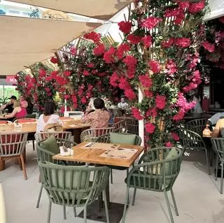 Un hotel de Ibiza opta al premio al mejor desayuno del mundo: jamón 5J y ostras recién abiertas