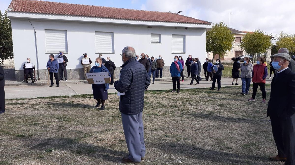 Concentración por la sanidad en Moralina de Sayago