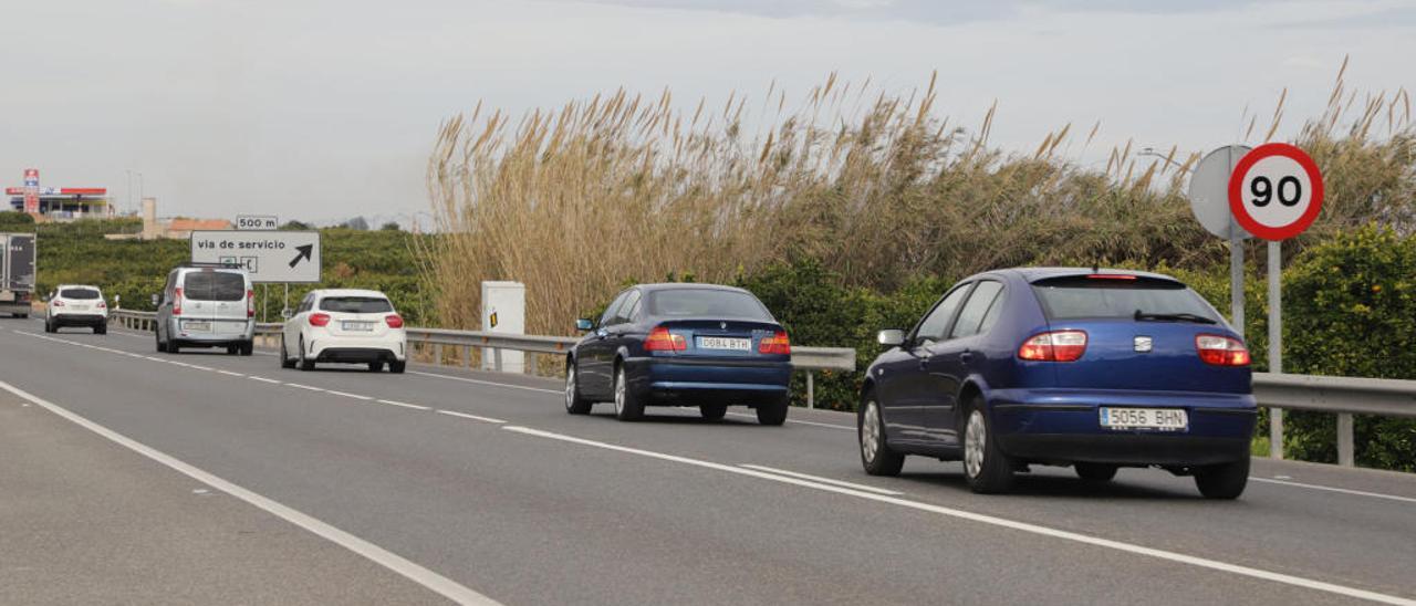 Los conductores bendicen la bajada de velocidad en las carreteras valencianas