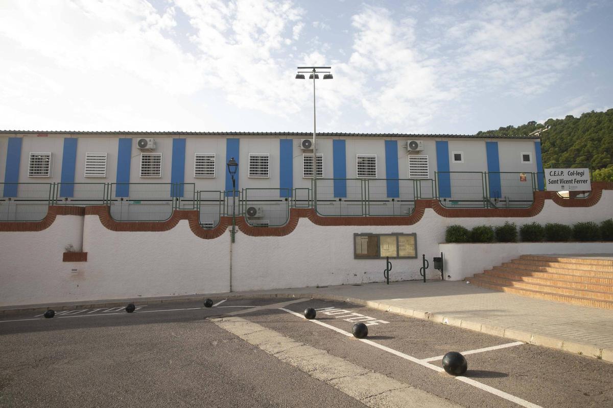 Aulas prefabricadas del colegio de Faura.