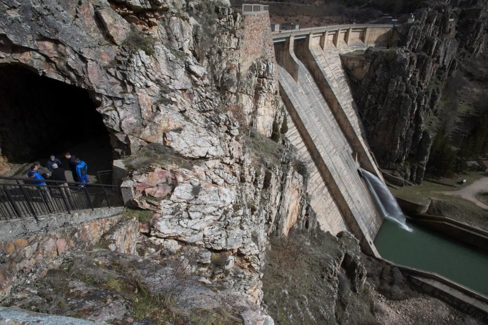 Así está el pantano de Barrios de Luna