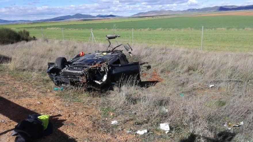 Dos heridos en un accidente de tráfico en la A-23 entre Zaragoza y Teruel