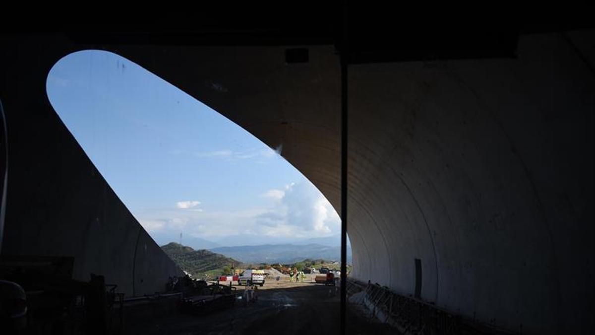 Túnel de la A23 a la altura de Caldearenas.