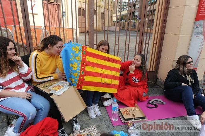 Colas para el concierto de Malú