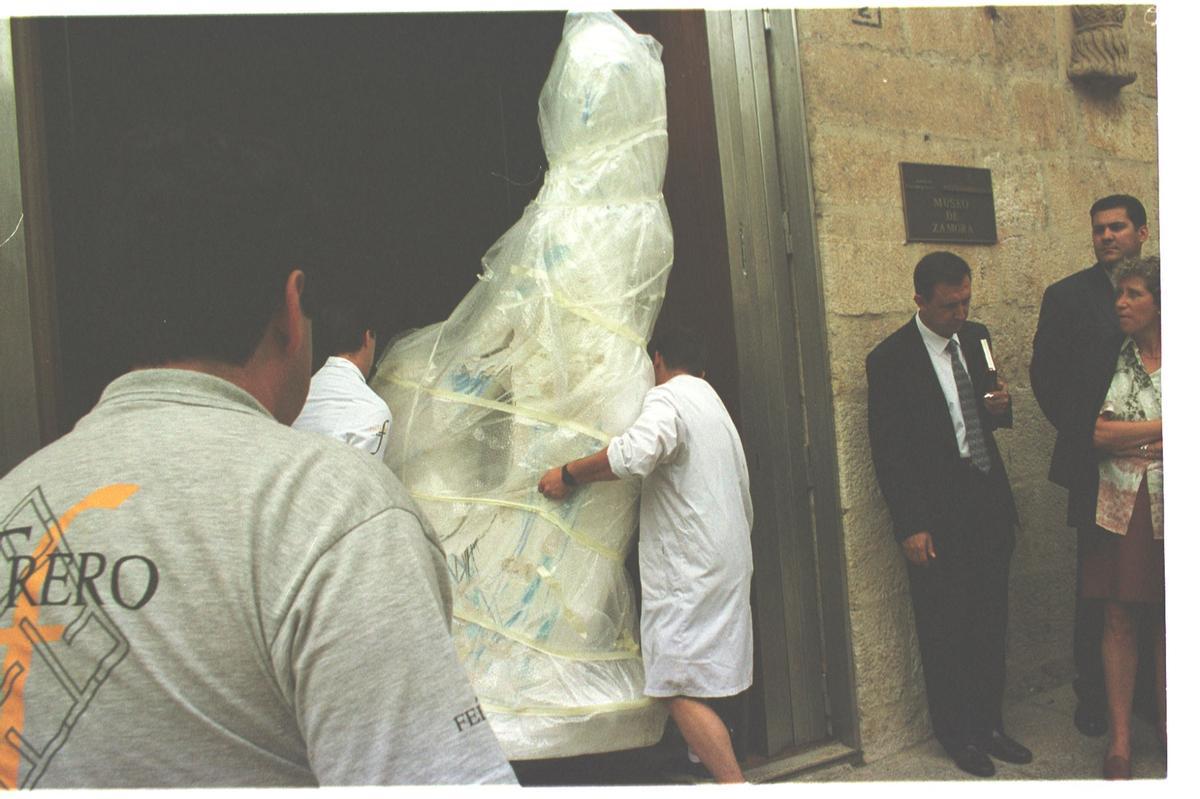 . LA OBRA LEGADO DE BALTASAR LOBO LLEGA A ZAMORA , DEPOSITADAS LAS PIEZAS EN EL MUSEO DE ZAMORA PARA SU LIMPIEZA Y CATALOGACION