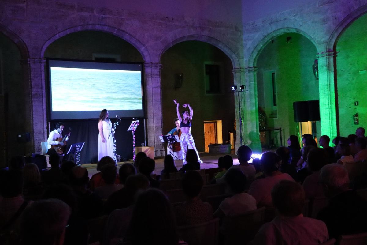 Un momento de la actuación de Mediterraen Guitar