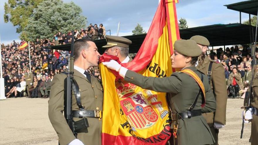 Organizan una jura de bandera para personal civil el 10 de junio