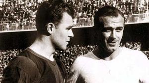 Mitos.Kubala y Di Stefano coincidieron en un partido amistoso que el argentino disputó con el Barça. 3 de marzo de 1957.