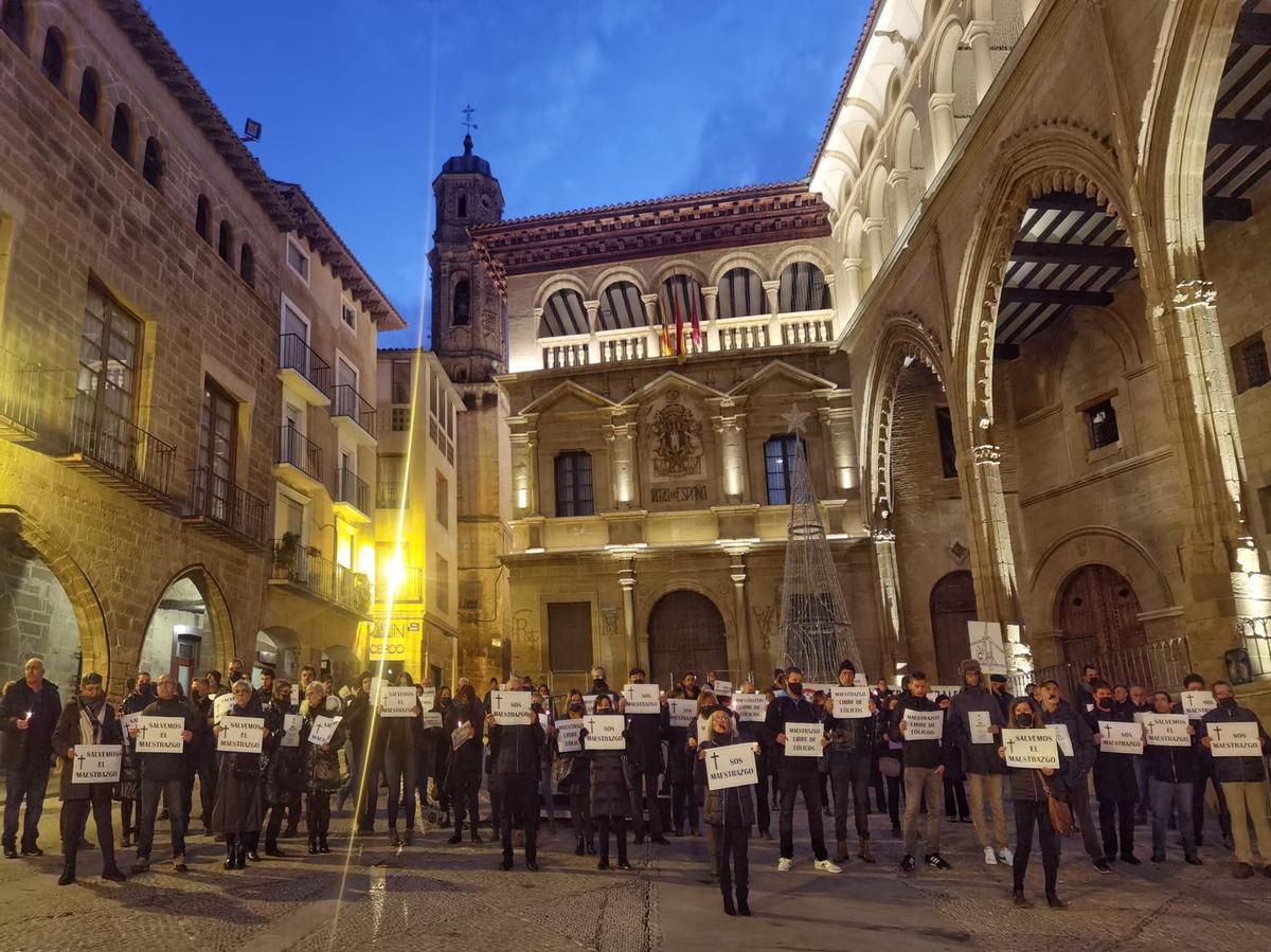 Un centenar de personas, en Alcañiz.