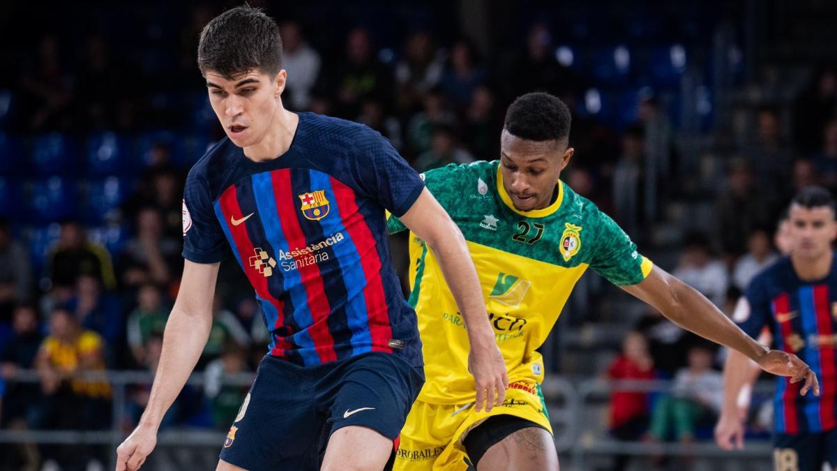 Antonio Pérez, en el Palau ante el Jaén Paraíso Interior