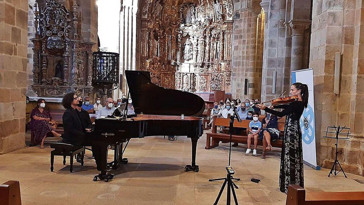 El concierto &quot;La vibración dulce del aire&quot;, el pasado fin de semana, en la iglesia de Santa María.