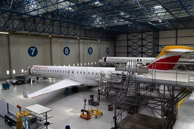 ANEM, el 'quirófano' que mantiene en vuelo a Air Nostrum