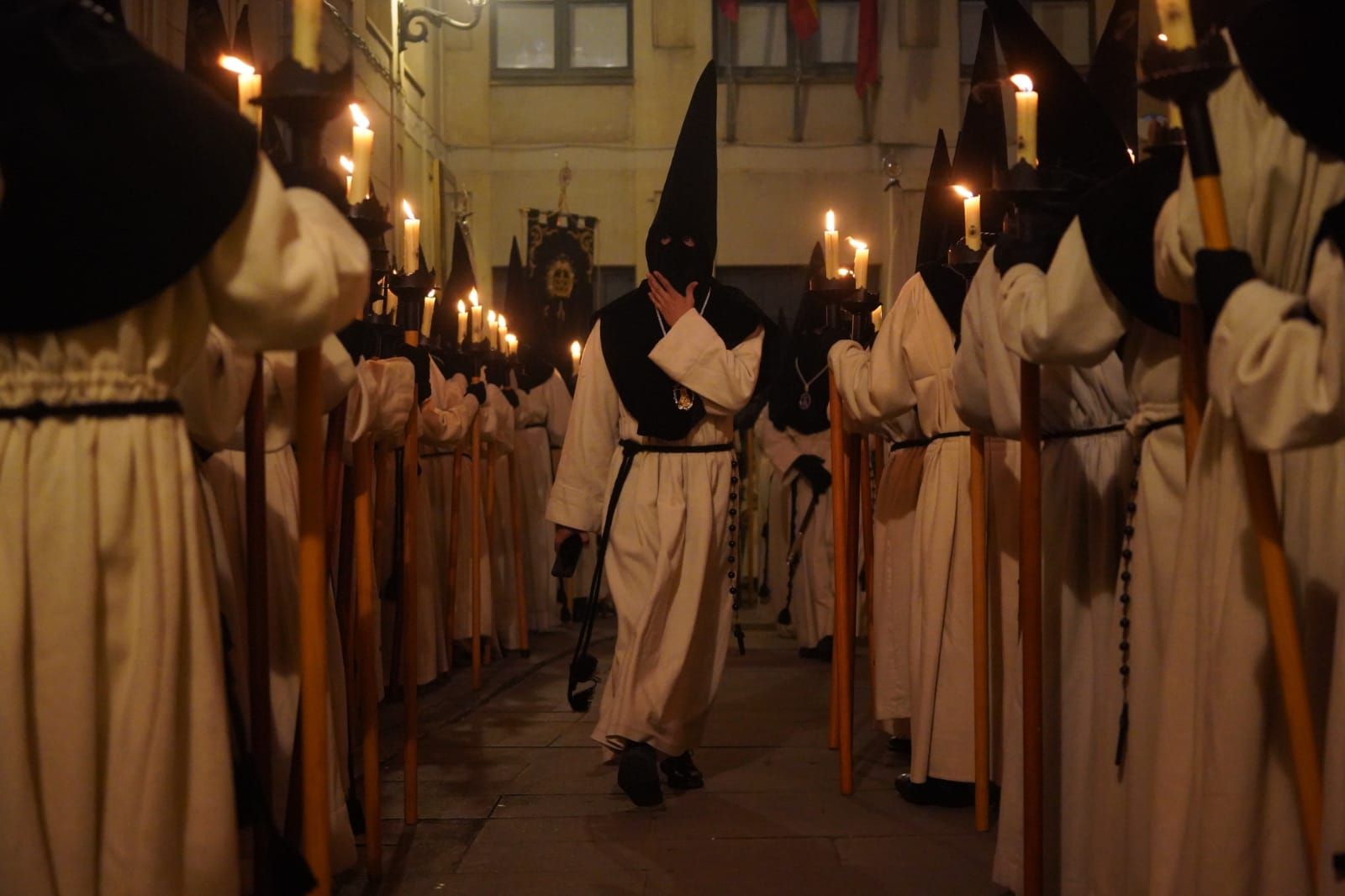 GALERÍA | La procesión de Nuestra Madre de las Angustias, en imágenes