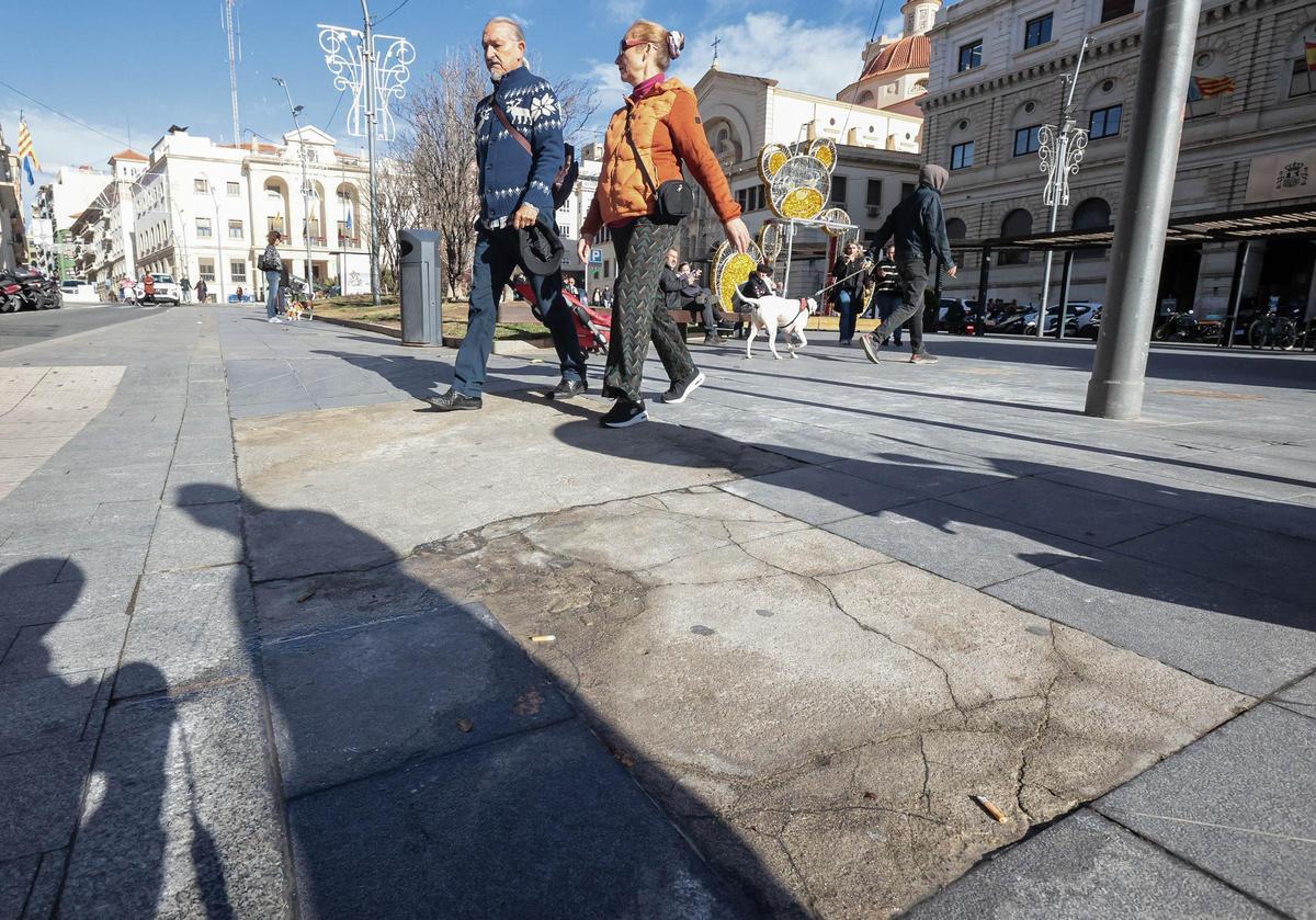 Así está la Plaza de la Montañeta en plenas Navidades