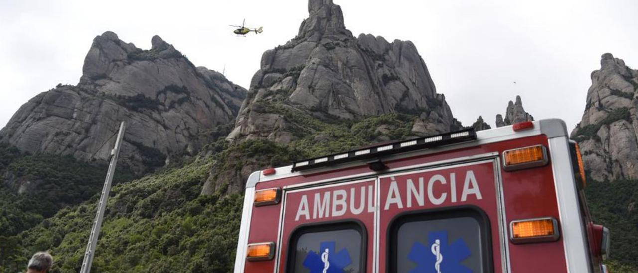 Un simulacre de rescat a Montserrat, en una imatge d’arxiu | ARXIU/MIREIA ARSO