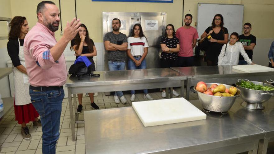 Talleres de cocina saludable para jóvenes