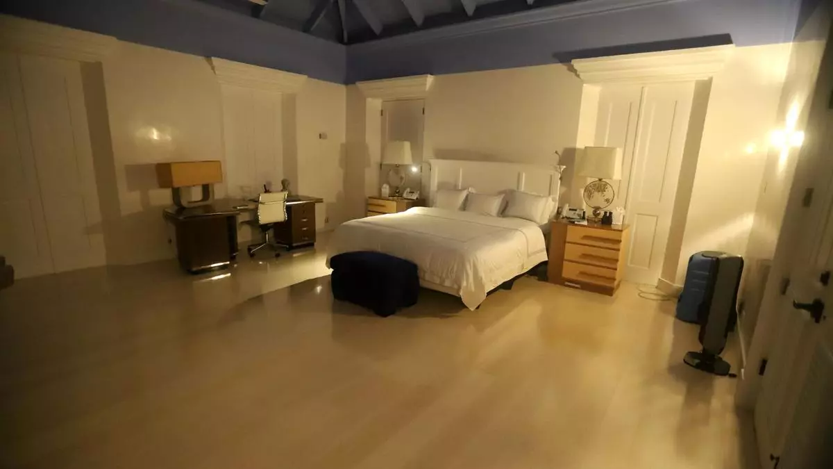 Los demócratas reflotan la presión a Trump con el 'caso Epstein' y publican 200 vídeos y fotos de la casa del pederasta en las Islas Vírgenes