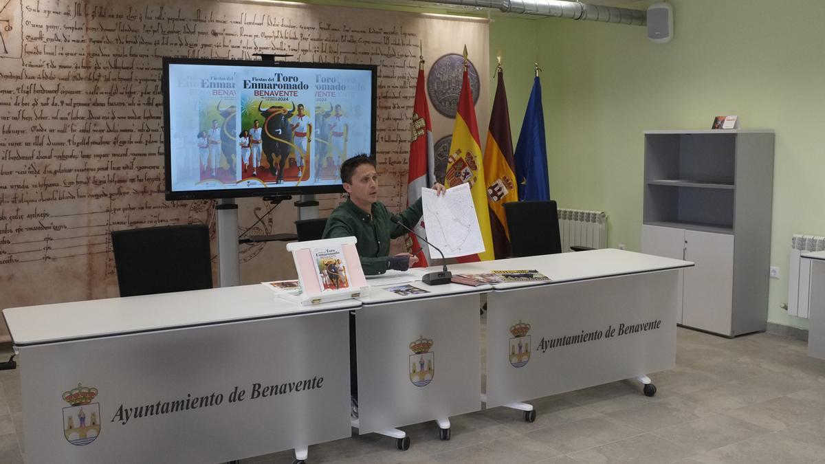 El concejal de Fiestas, Alberto Lorenzo, en la presentación del programa de las fiestas en 2024