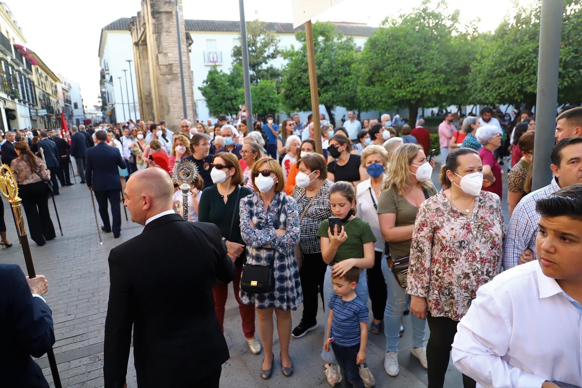 San Rafael procesiona por las calles de Córdoba