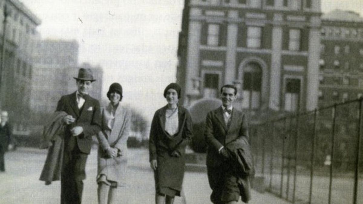 Lorca, con María Antonieta Rivas y dos amigos no identificados, en Nueva York