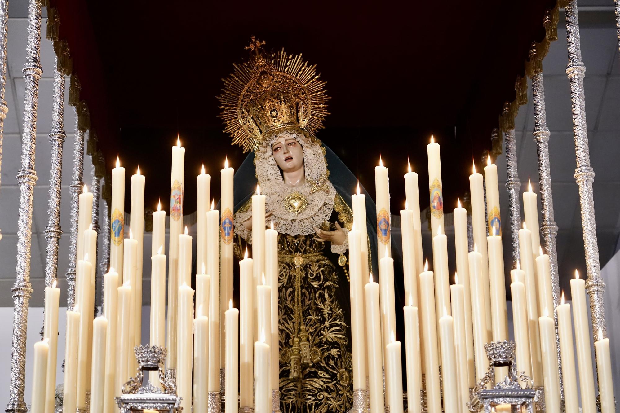 Imagen de tristeza en la casa hermandad de Mediadora, que no procesionará este Miércoles Santo.