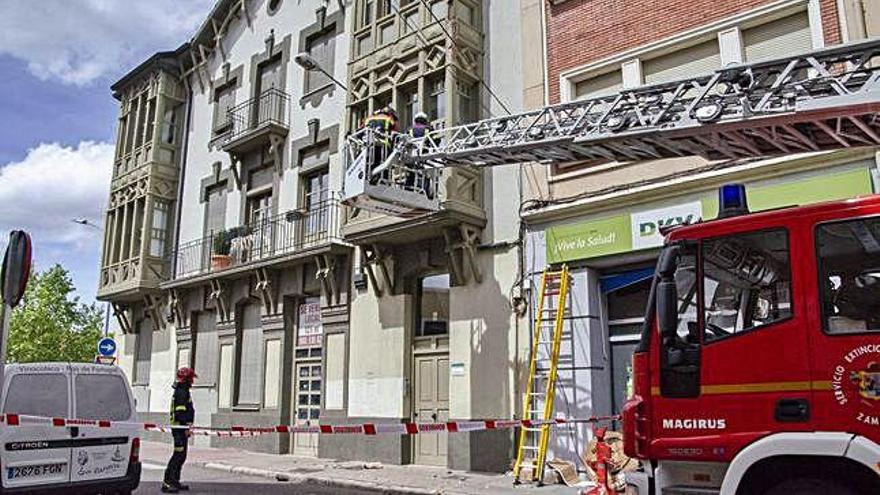 El viento obliga a los bomberos a realizar varias intervenciones