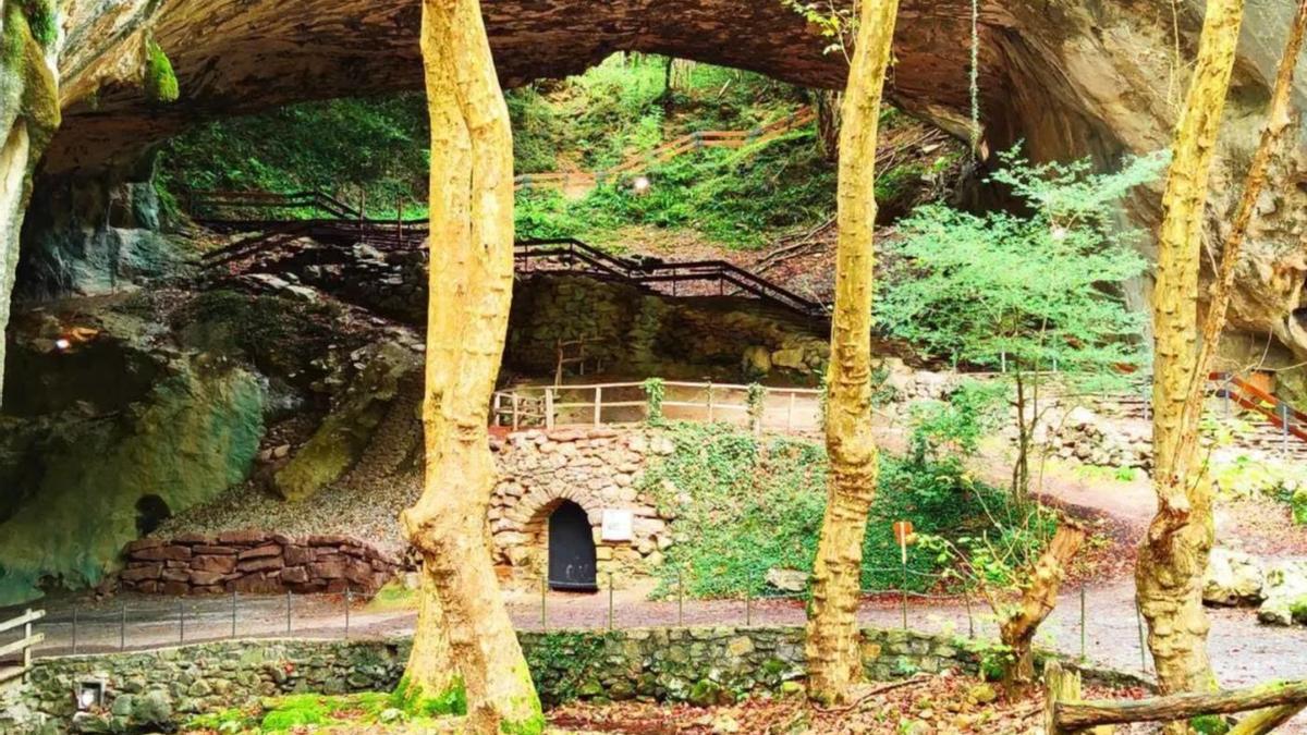 Cuevas de Zugarramurdi, cuevas de las brujas