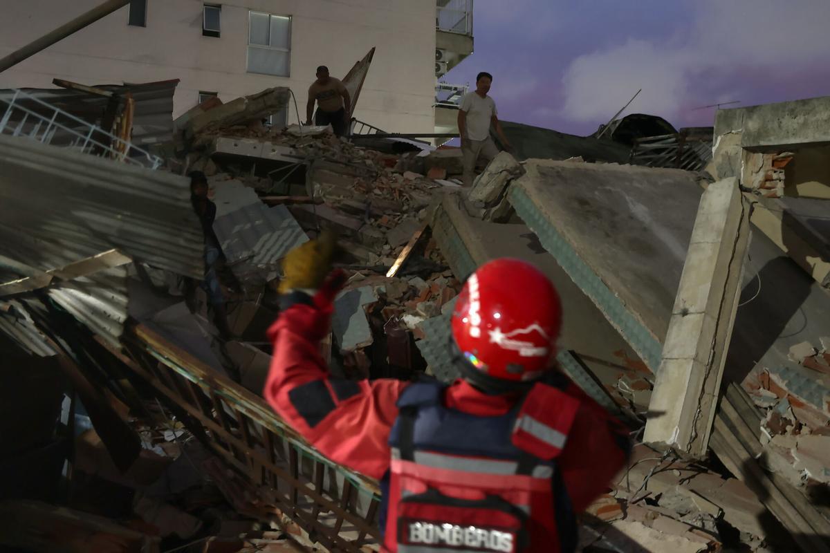 El terremoto en Venezuela, en imágenes. El terremoto en Venezuela, en imágenes.
