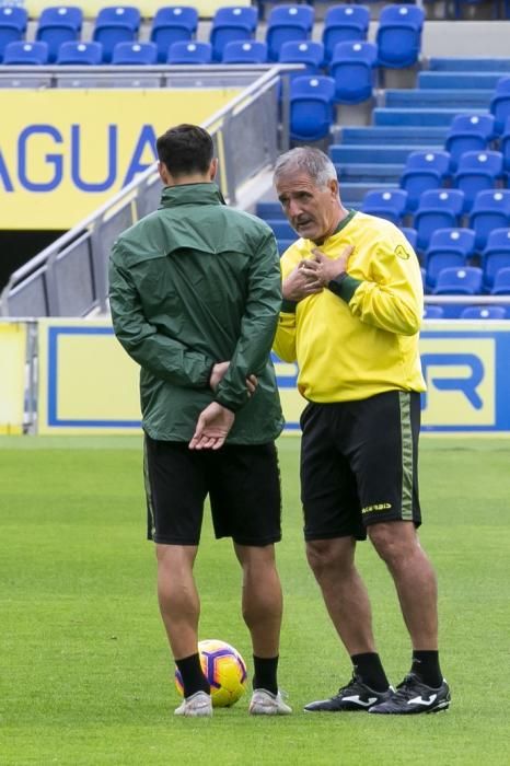 19.01.19. Las Palmas de Gran Canaria. Fútbol segunda división temporada 2018-19. Entrenamiento de la UD Las Palmas en el Estadio de Gran Canaria. Foto Quique Curbelo