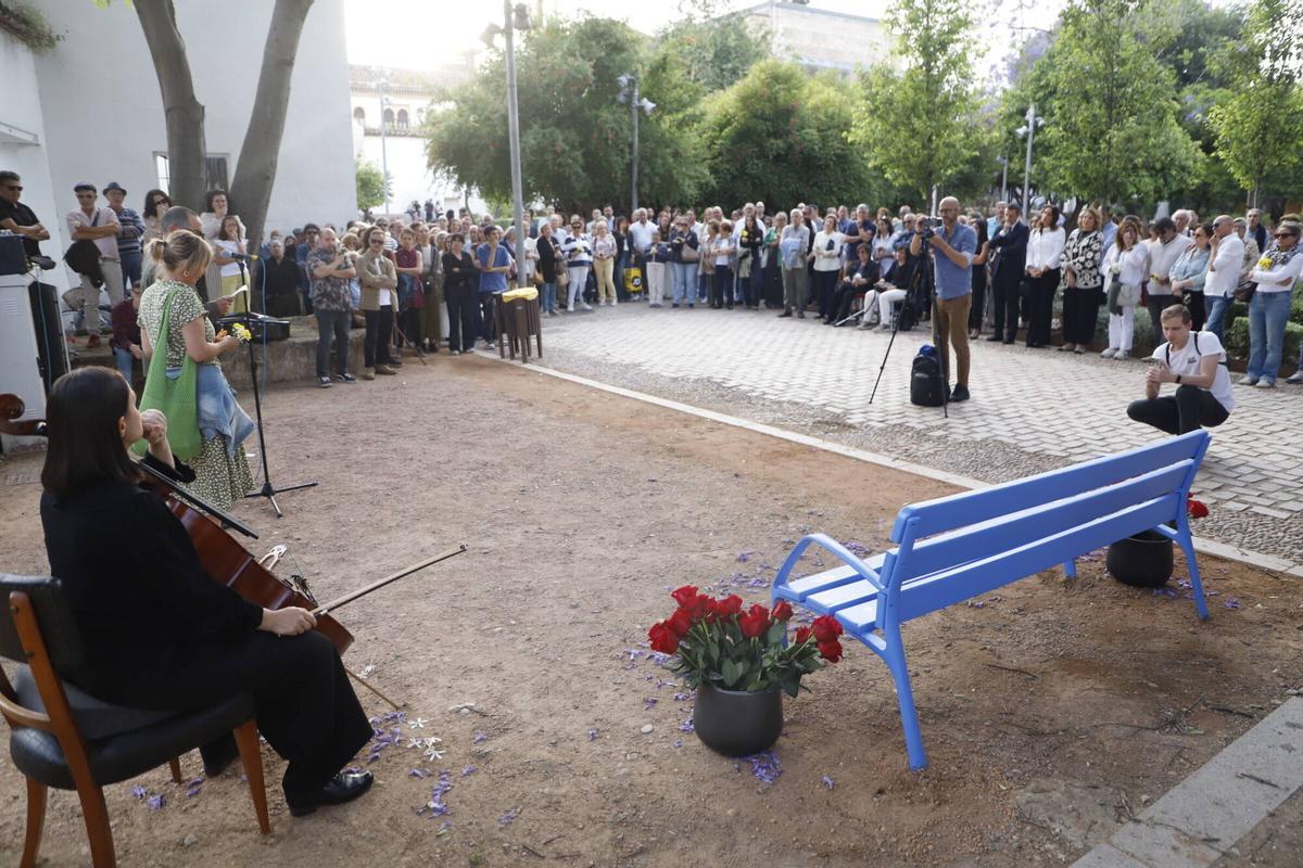 Homenaje María del Carmen Abril, fallecida en el accidente ferrocarril de adamuz
