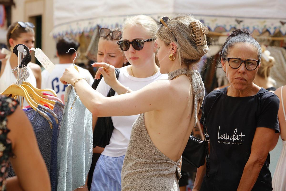 Mallorcas internationaler Wochenmarkt: So trubelig geht es mittwochs in Santanyí zu