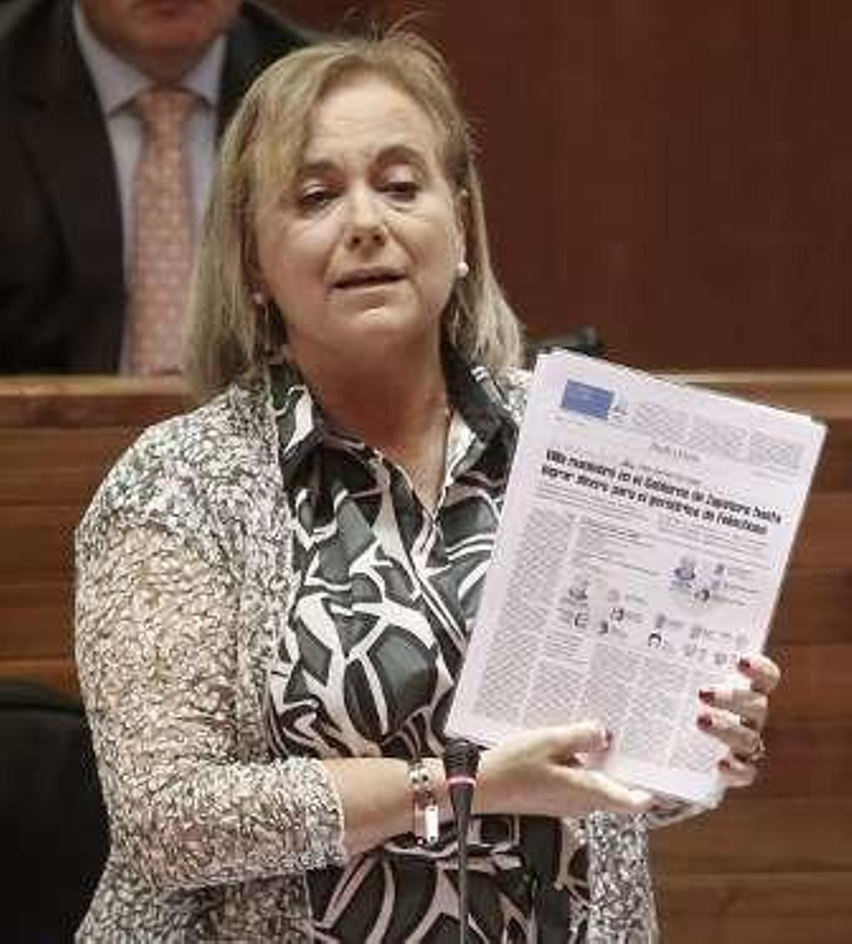 La oposición recela del cambio en el Ejecutivo y dice que el Presidente "se atrinchera"