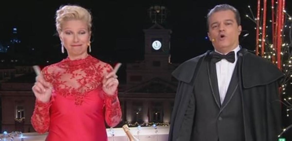 Ane Igartiburu y Ramón García, presentadores de las campanadas 2015 de TVE-1.