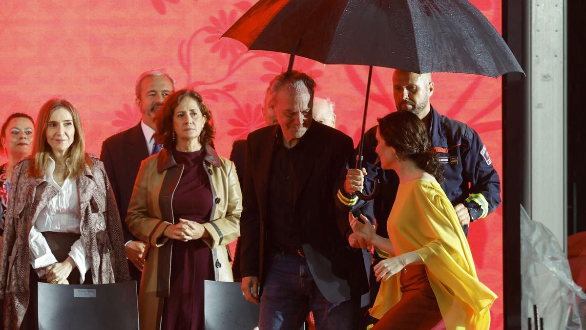 Ayuso elogia al Ejército ausente el Dos de Mayo: "El pueblo de Madrid está dolido y echa de menos a sus Fuerzas Armadas"