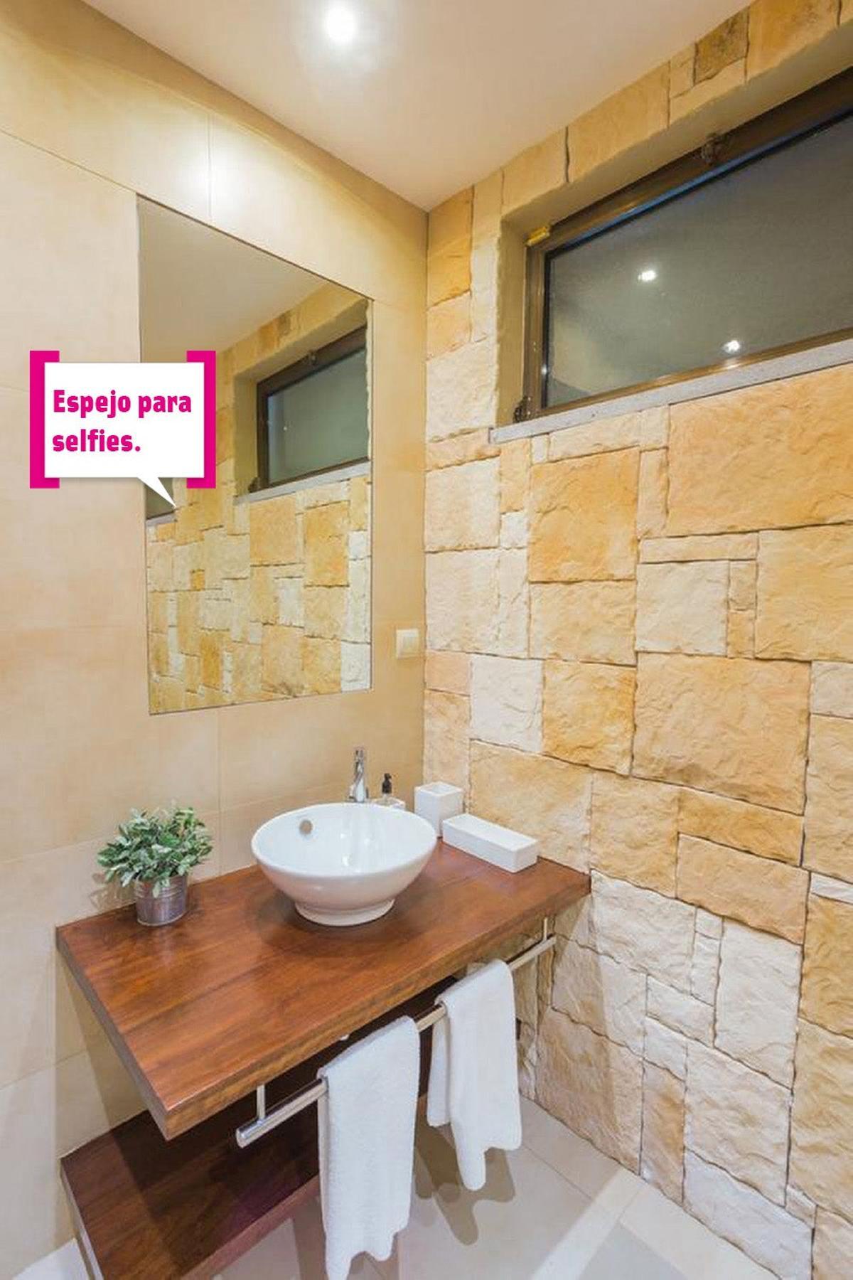 La casa de Cristiano Ronaldo y su familia durante la cuarentena: baño