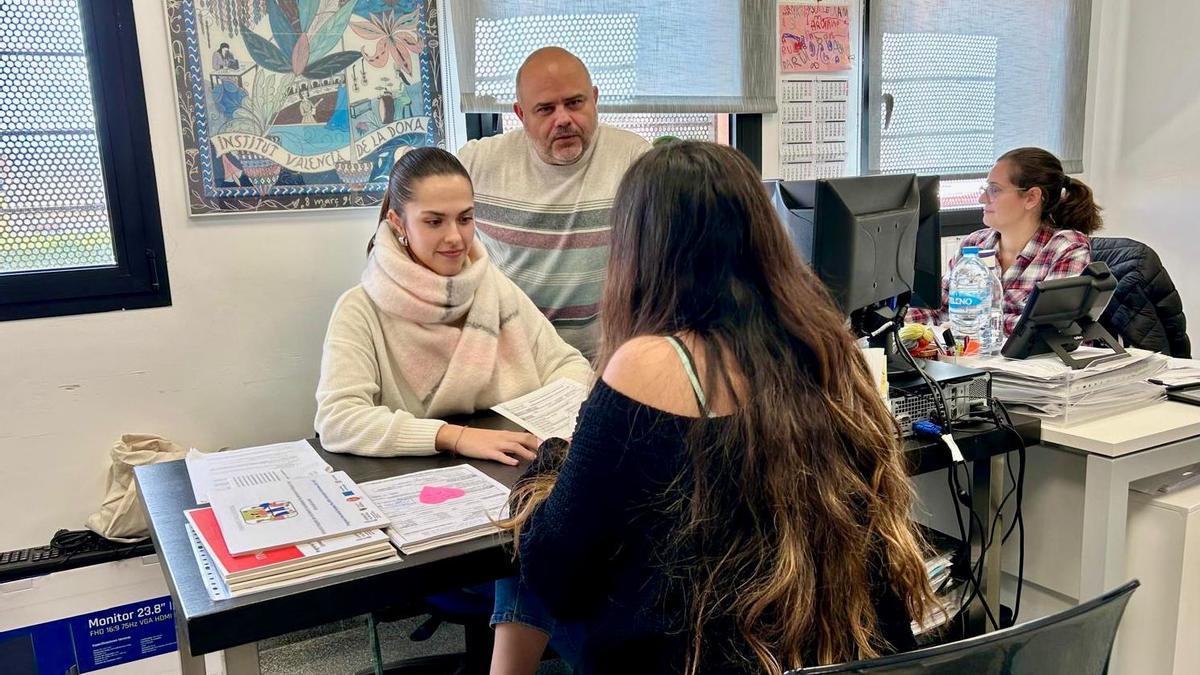 Los servicios sociales de Picassent atendió 5.000 personas durante un año.
