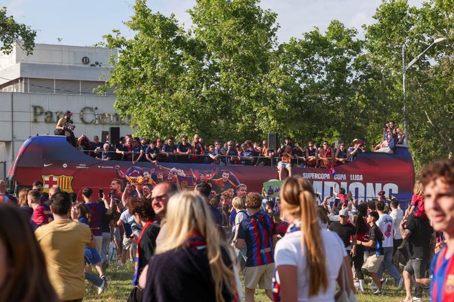 ¡De locos! Las mejores imágenes de una ciudad entregada al Barça