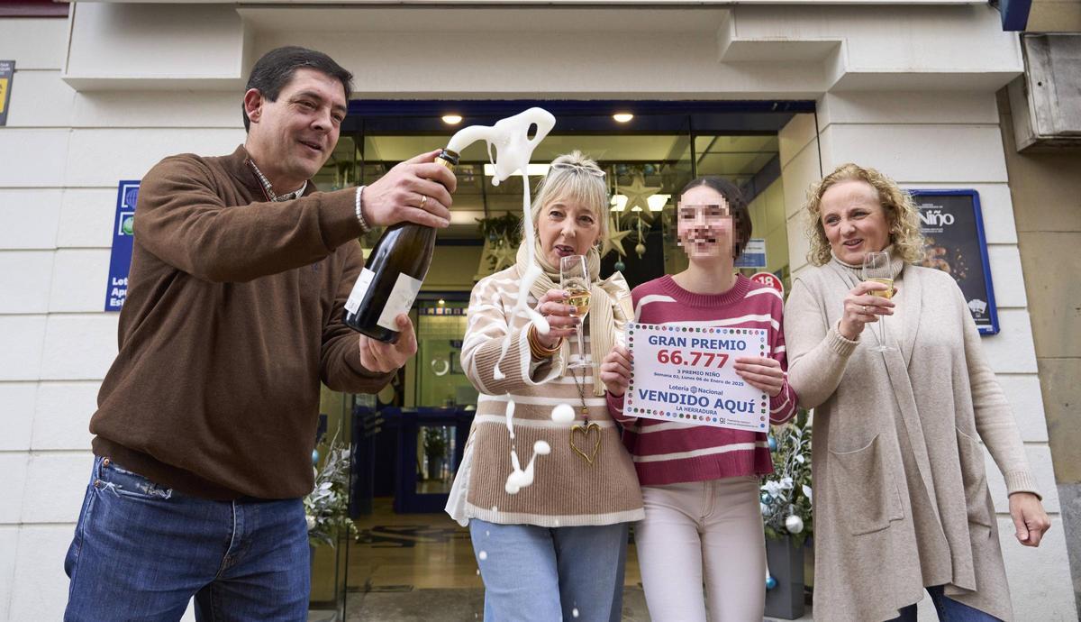 El número 66777, tercer premio del Niño.